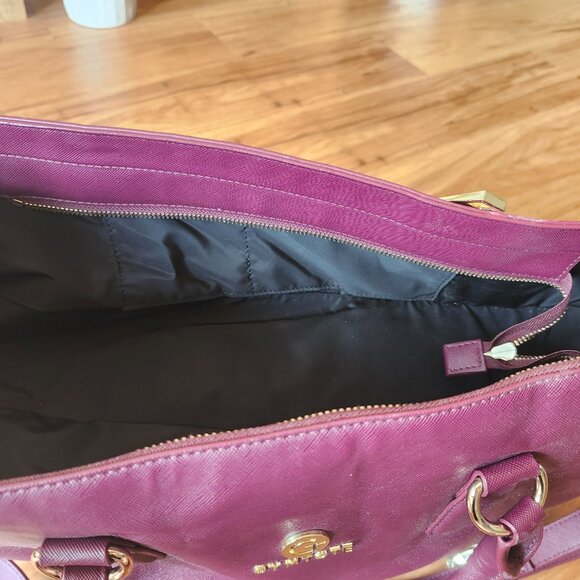 Travel Bag - Picture 2 of 4